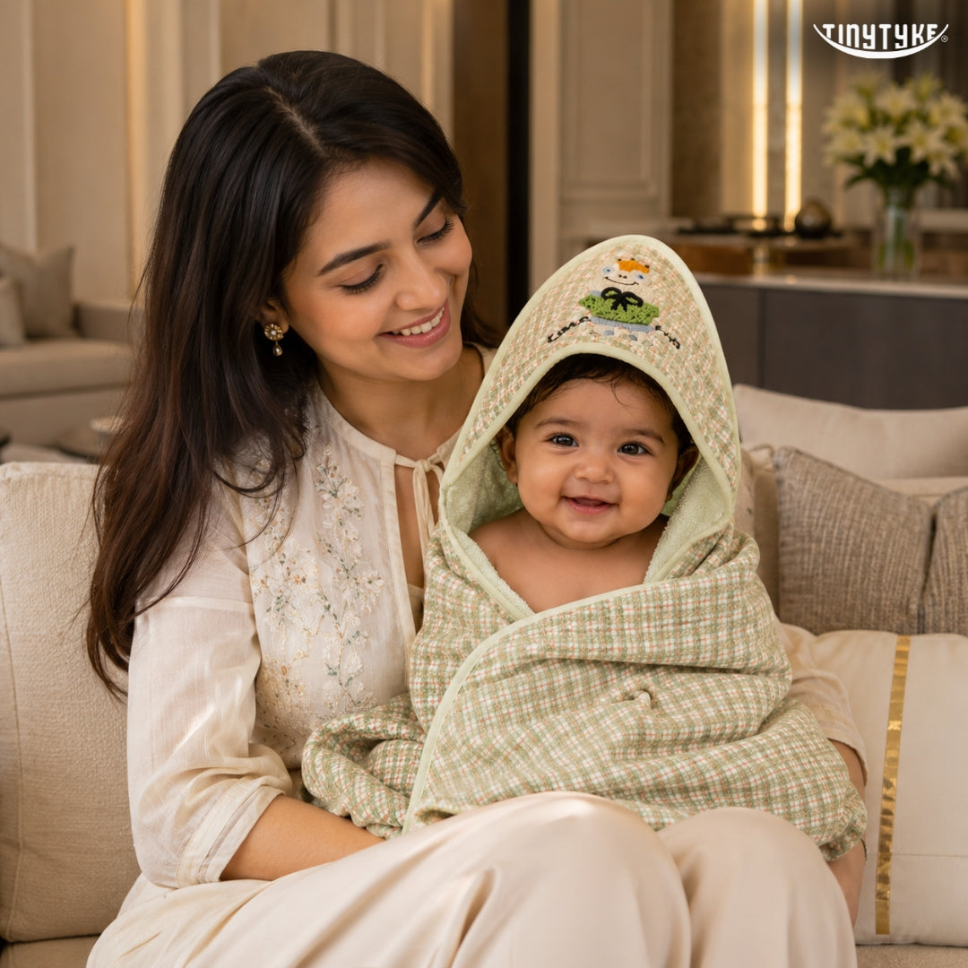 TinyTyke- CuddleWrap Hooded Blanket